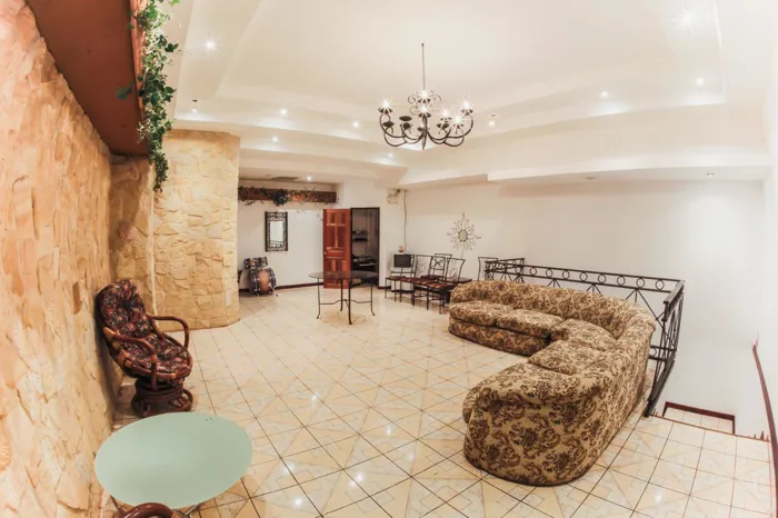 ALQUILER DE EDIFICIO, HEREDIA, LA AURORA, CONDOMINIO TIERRA UNO en Ulloa, Heredia — $4,500 - Foto 2 de 7