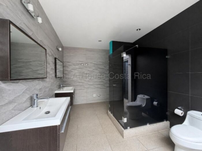 Venta de casa de 1 nivel con jardines y amplias vistas #26-1877 GS en Mercedes Sur, Puriscal, San José — $375,000