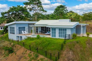 Dream Home Near Playa Pitahaya with Endless Sunsets en Cuajiniquil, Santa Cruz, Guanacaste — $450,000 - Foto 4 de 28