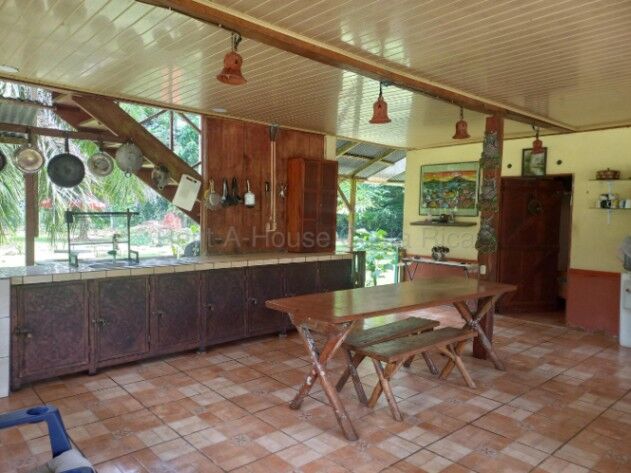 Venta casa en quinta de 10.000 m² con terraza y naturaleza #26-2259 GS en Guápiles, Pococí, Limón — $119,600