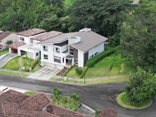 Venta de Casa en Condominio Hacienda El Gregal en Curridabat, San José — $850,000