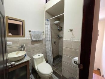MLS-26-1913 KQ VENTA CASA ZAPOTE SAN JOSE CONTACTENOS AL # 88987222 in Zapote, San José — 72 000 000 ₡ - Photo 5 of 9
