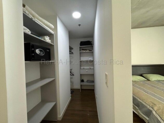 Venta de Apartamento en Escazú. en Escazú, San José — $360,000