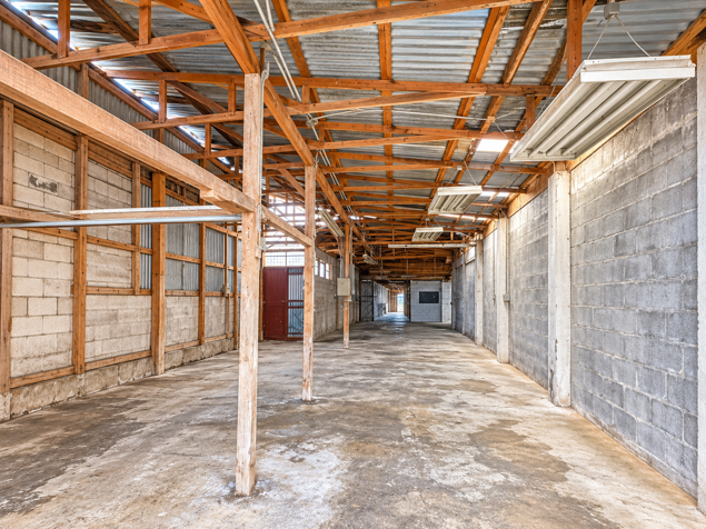 Venta local comercial y bodega en Coronado centro - Uso mixto en San Isidro, Vázquez de Coronado, San José — ₡ 119 500 000 - Foto 3 de 18