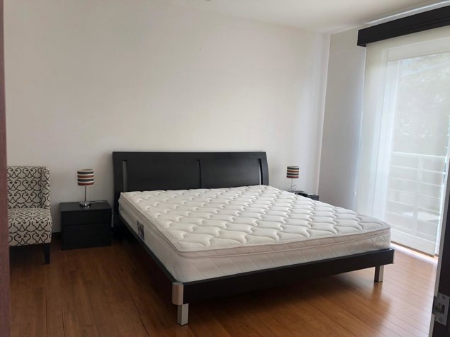 🔑 Apartamento en Venta / Amueblado en Distrito 4 / ESCAZU in Escazú, San José — $310,000 - Photo 3 of 7