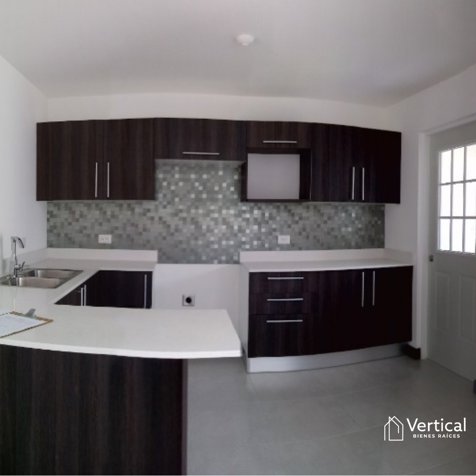 Venta de Casa en Condominio Vivre , Curridabat in Curridabat, San José — $200,000 - Photo 3 of 11