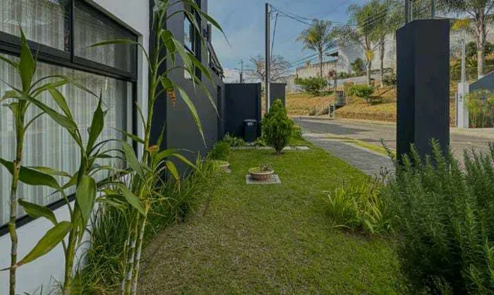 CASA CON PISCINA PRIVADA EN SABANILLA. en Sabanilla, Montes De Oca, San José — $425,000 - Foto 2 de 25