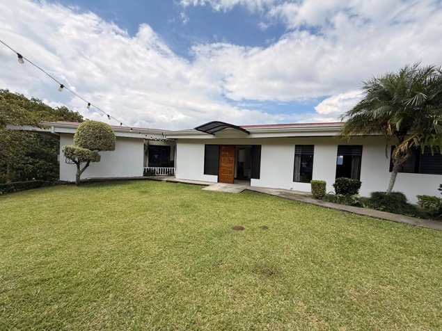 Casa con vista espectacular in San Antonio, Escazú, San José — $4,500