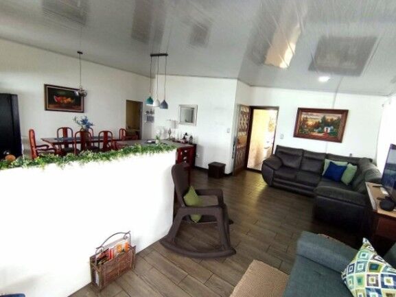 Venta de Quinta en Alvarado-Cartago. RAH 26-1243 in Cervantes, Alvarado, Cartago — ₡ 89 500 000
