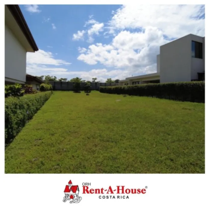 🏡 Lote en Venta en Condominio en La Guácima, Alajuela – 523 m² – $95,000 in Guácima, Alajuela — $95,000 - Photo 3 of 5