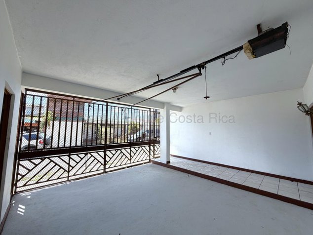 Venta de Casa en Goicoechea-Guadalupe. RAH 27-383 PRECIO REBAJADO en Guadalupe, Goicoechea, San José — ₡ 125 000 000 - Foto 2 de 6