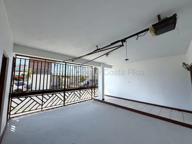 Venta de Casa en Goicoechea-Guadalupe. RAH 27-383 PRECIO REBAJADO en Guadalupe, Goicoechea, San José — ₡ 125 000 000 - Foto 2 de 6