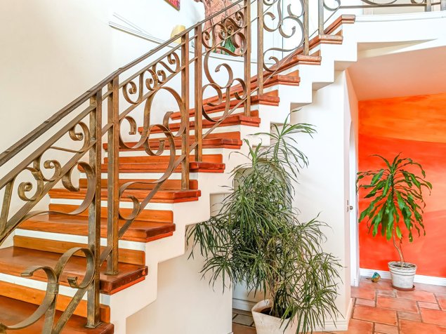 Venta o Alquiler Casa en Exclusivo Condominio de Pozos de Santa Ana en Pozos, Santa Ana, San José — $600,000