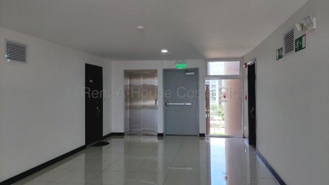 Apartamento en venta en Condominio 6-26 con acabados de lujo y vistas #26-1889 GS en San Rafael, Alajuela — $155,000