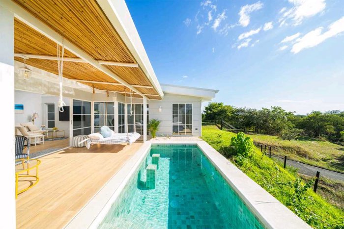 Dream Home Near Playa Pitahaya with Endless Sunsets en Cuajiniquil, Santa Cruz, Guanacaste — $450,000 - Foto 3 de 28