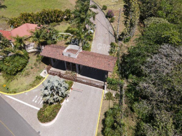 Vistas de Santa Barbara - Quinta con Vista Espectacular! en Purabá, Santa Bárbara, Heredia — $435,000
