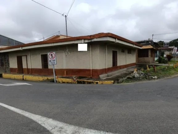 Spacious corner house for sale in San Pablo de Heredia 24-373 in San Pablo, Heredia — $190,000