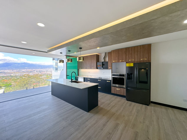 Venta de moderna casa con espectaculares vistas en Escazú in San Antonio, Escazú, San José — $485,000 - Photo 3 of 18