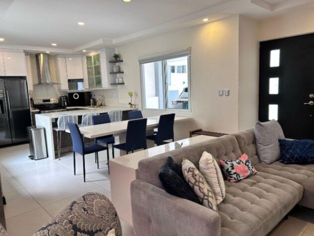 Se vende casa en Santa Ana San José 25-1400 en Santa Ana, San José — ₡ 270 000
