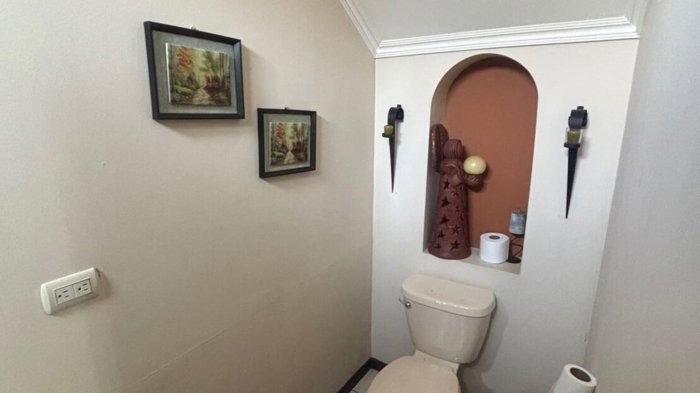 Amplias casas con bonitos acabados en el campo de Atenas in Atenas, Alajuela — $355,000 - Photo 2 of 20