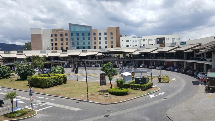 SE ALQUILA CONSULTORIO UBICADO EN TORRE MEDICA EN PINARES en Tres Ríos, La Unión, Cartago — $760