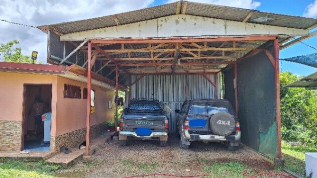 FINCA 5.5HA CON 2 CASAS Y AGUA TODO EL AÑO-PZ,COSTA RICA. in Cajón, Pérez Zeledón, San José — $450,000