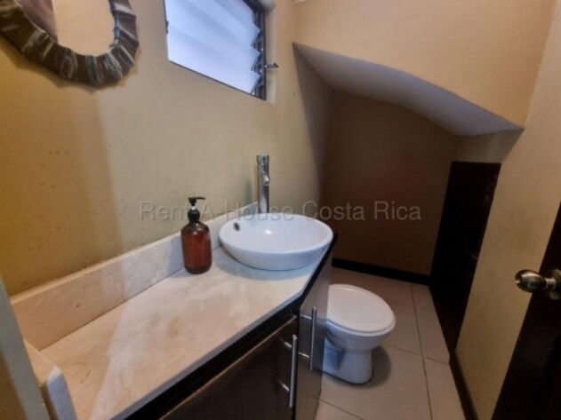 Venta de Casa en Residencial Monserrat - Concepción de Tres Ríos. RAH 27-76 en Concepción, La Unión, Cartago — ₡ 80 900 000