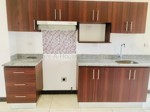 Venta de Casa en El Guarco-El Tejar, Cartago. RAH 27-468 en El Tejar, El Guarco, Cartago — ₡ 65 000 000 - Foto 2 de 13