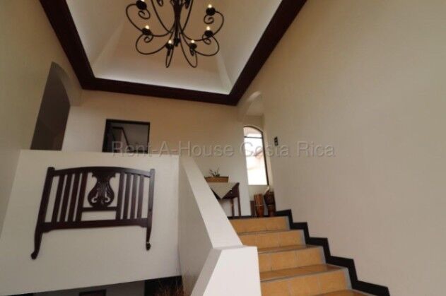 Venta de Casa en San Isidro de Alajuela. in San Isidro, Alajuela — ₡ 325 000 000