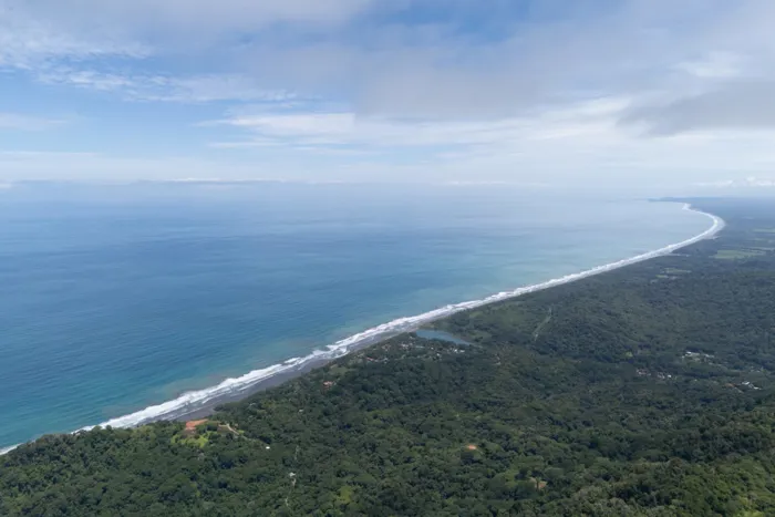 SE VENDE FINCA EN DOMINICAL CON VISTAS AL MAR Y NACIENTES DE AGUA EN 55 HECTAREAS in Barú, Pérez Zeledón, San José — $990,000 - Photo 2 of 20