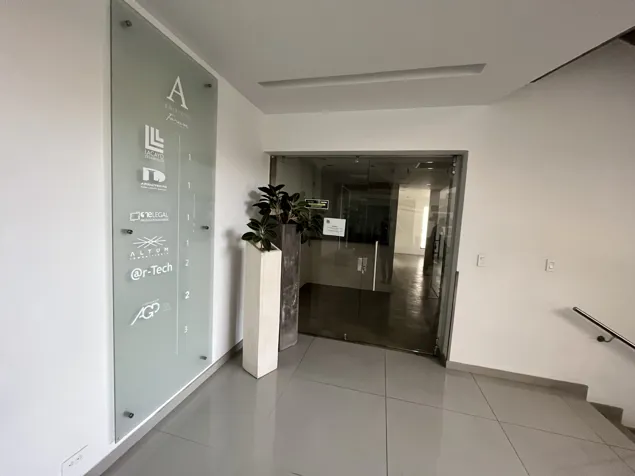 SE ALQUILA OFICINA EN FORUM 1 - SANTA ANA en Santa Ana, San José — $2,431