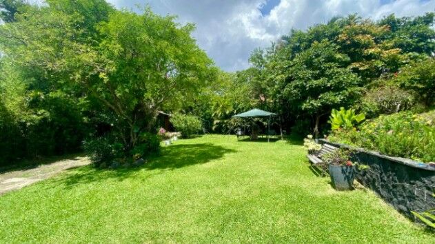 Se vende casa en Escazú Centro 25-2930 en Escazú, San José — $650,000
