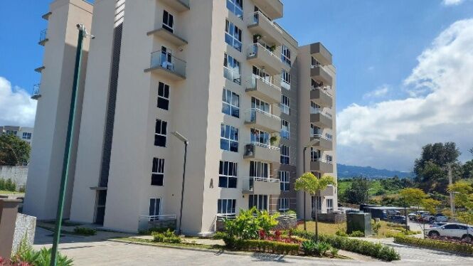 ✨ Viva en un lugar tranquilo y seguro, rodeado de naturaleza y vistas espectaculares.   25 411  in Granadilla, Curridabat, San José — $193,000