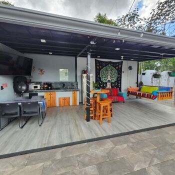 ¡Tu Casa de Vacaciones Perfecta o Increíble Oportunidad de Inversión en San Francisco de Cajón! en Cajón, Pérez Zeledón, San José — $249,000 - Foto 4 de 16