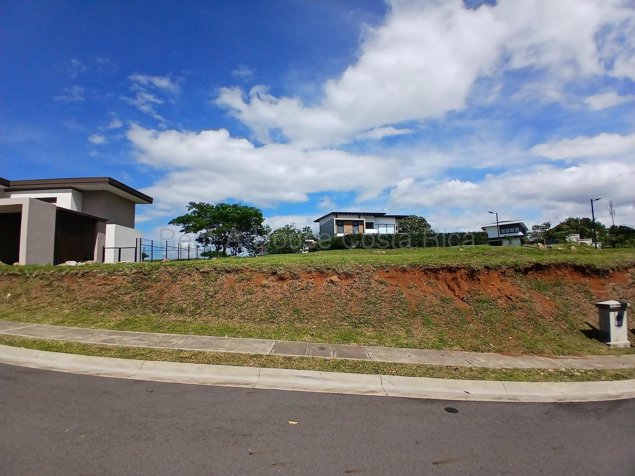 Venta de Lote PREMIUM en San Rafael de Alajuela. RAH 27-663 en San Rafael, Alajuela — $175,000