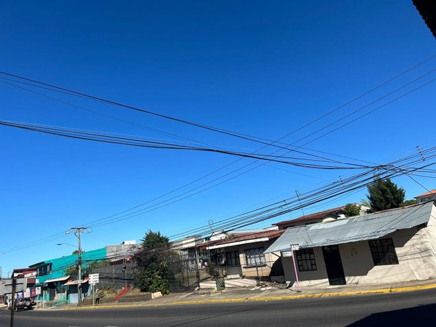 VENTA DE LOTE ESQUINERO COMERCIAL Y DE ALTA DENSIDAD, HEREDIA CENTRO in Heredia — $850,000 - Photo 2 of 2