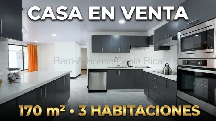 Venta de Casa de un Nivel Renovada en Sabanilla de Montes de Oca. RAH 27-743 en Sabanilla, Montes De Oca, San José — ₡ 175 000 000 - Foto 3 de 12