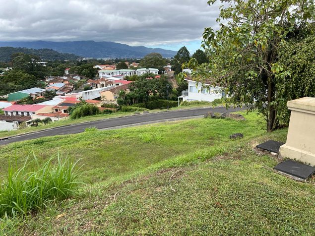 VENTA DE LOTE, SAN JOSE, CURRIDABAT,  COND HACIENDA EL GREGAL in Curridabat, San José — $320,000 - Photo 3 of 9