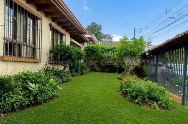 Venta de Casa en Moravia-San Vicente. RAH 27-116 en San Vicente, Moravia, San José — ₡ 145 000 000