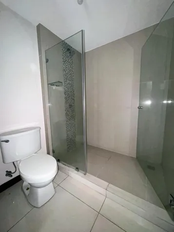 Se vende apartamento en San José, La Uruca cerca de todo en Uruca, San José — ₡ 73 000 000 - Foto 3 de 9
