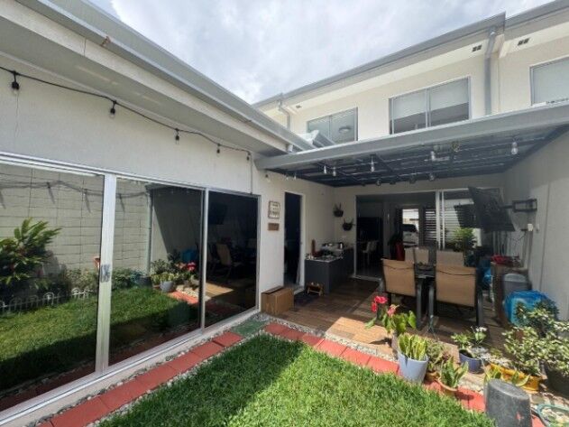 Venta de Casa en Santo Domingo de Heredia. RAH 25-1886 en Santo Tomás, Santo Domingo, Heredia — ₡ 135 000 000