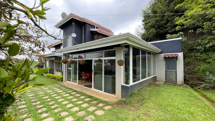 House for sale with large lots Grecia- San Isidro in Grecia, Alajuela — $380,000 - Photo 2 of 25