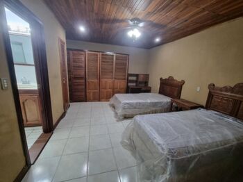 Venta de Casa en Granadilla de Curridabat. RAH 26-266 in Granadilla, Curridabat, San José — $650,000 - Photo 5 of 18