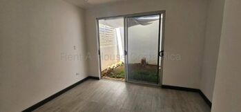 Alquiler casa en Turrucares - Foto 2 de 3