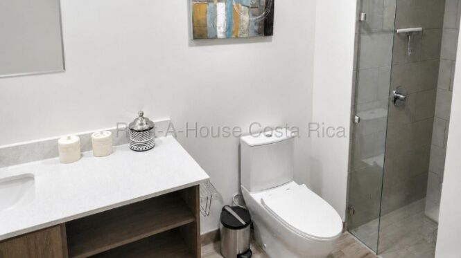 Alquiler de Apartamento Amueblado en Escazú-San Rafael. RAH 26-2002 in San Rafael, Escazú, San José — $1,250