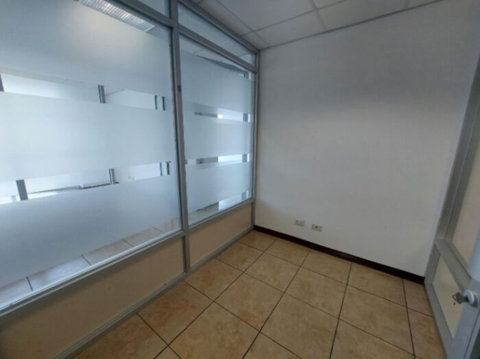 Alquiler de Oficina en Paseo Colôn, San José. RAH 25-1443 in Merced, San José — $1,100
