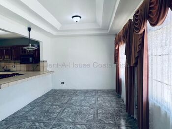CASA EN VENTA EN SANTA BARBARA DE HEREDIA en San Pedro, Santa Bárbara, Heredia — 72 500 000 ₡ - Foto 5 de 10
