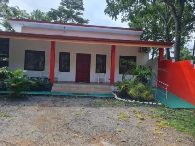 CASA DE PLAYA EN VENTA EN COBANO PUNTARENAS in Cóbano, Puntarenas — ₡ 120 000 000