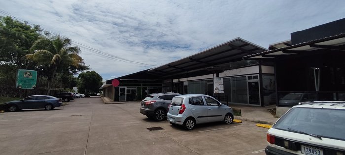 Centro Comercial en Venta, Guacima, Alajuela. 5PVV7524554 en Guácima, Alajuela — $2,300,000