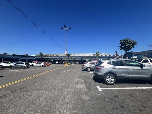 LOCAL COMERCIAL NOVACENTRO - OPORTUNIDAD en Guadalupe, Goicoechea, San José — $2,500 - Foto 2 de 5